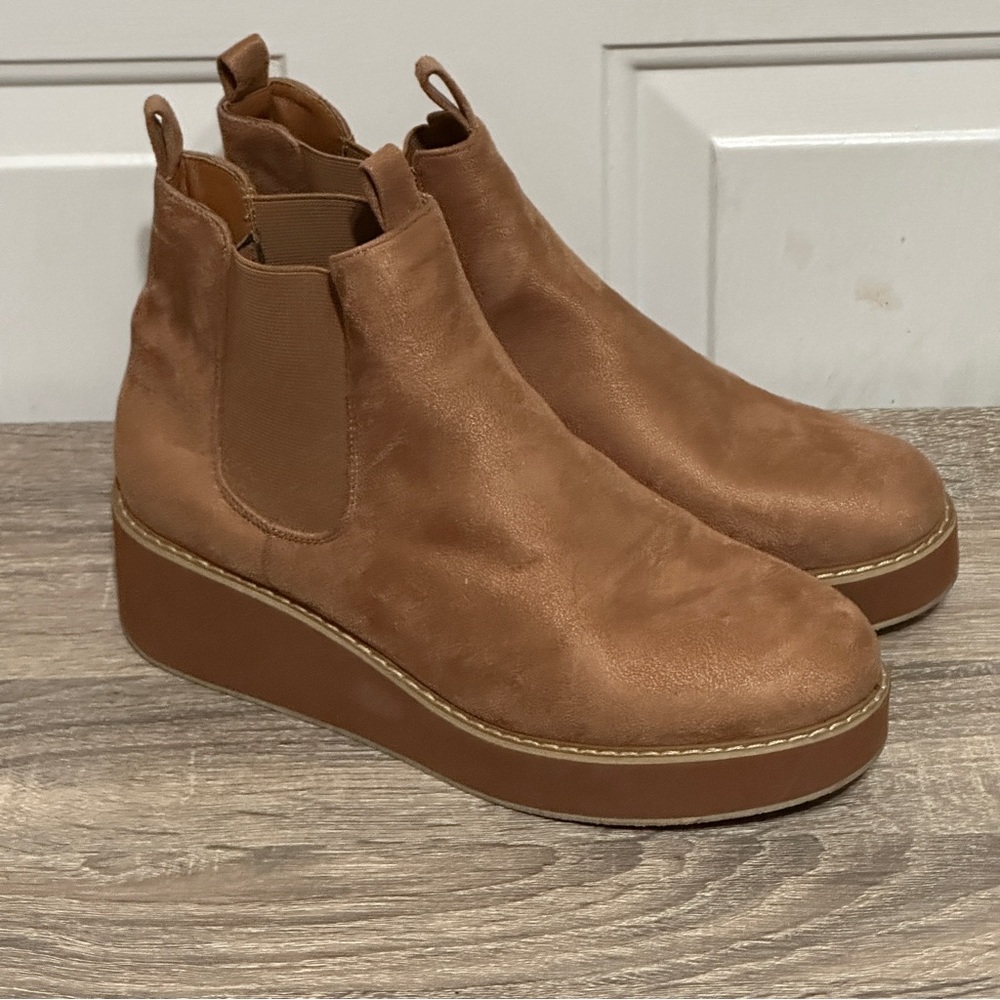 Womens Size 10 Boutique Bootie‎ Slip On Shoes Mata Brand Brown Suede NEW